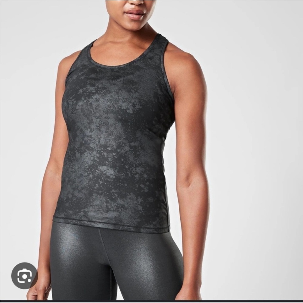 ATHLETA To Shanti Misty Lace Print Tank Yoga Shirt Black Wicking Sz S NEW